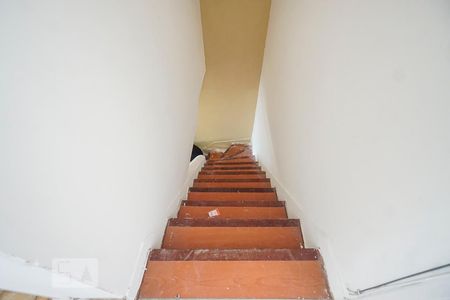 Casa à venda com 170m², 3 quartos e 1 vagaEscada