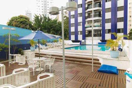 Apartamento para alugar com 80m², 3 quartos e 2 vagasÁrea comum - Piscina