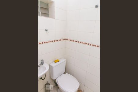 Casa para alugar com 150m², 3 quartos e 5 vagas Casa para alugar com 150m², 3 quartos e 5 vagasBanheiro de Serviço