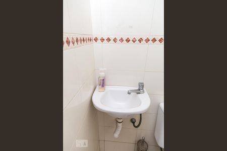 Casa para alugar com 150m², 3 quartos e 5 vagas Casa para alugar com 150m², 3 quartos e 5 vagasBanheiro de Serviço