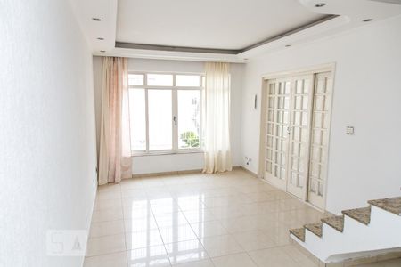 Sala de casa para alugar com 3 quartos, 150m² em Vila Mazzei, São Paulo