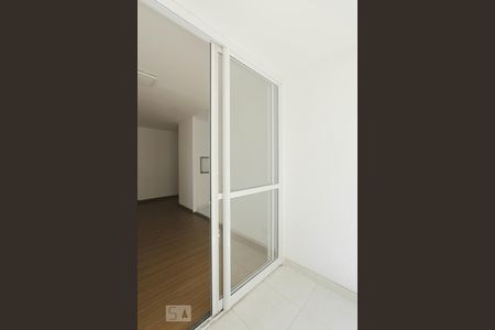 VARANDA de apartamento para alugar com 3 quartos, 65m² em Farrapos, Porto Alegre