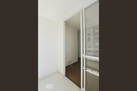 VARANDA de apartamento para alugar com 3 quartos, 65m² em Farrapos, Porto Alegre