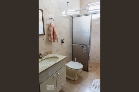 Casa à venda com 140m², 4 quartos e 2 vagasBanheiro 2