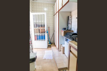 Casa à venda com 140m², 4 quartos e 2 vagasÁrea de serviço