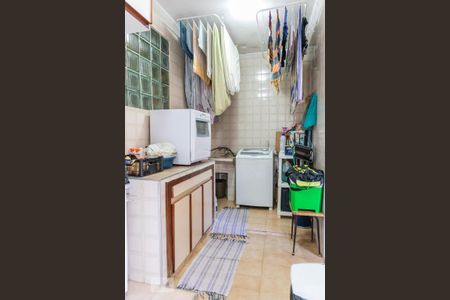 Casa à venda com 140m², 4 quartos e 2 vagasÁrea de serviço