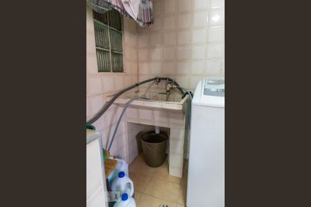 Casa à venda com 140m², 4 quartos e 2 vagasÁrea de serviço