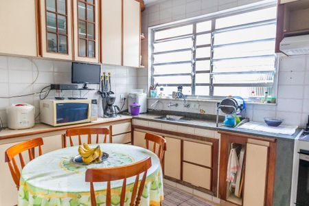 Casa à venda com 140m², 4 quartos e 2 vagasCozinha