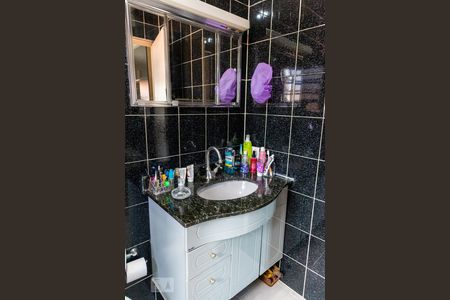 Banheiro da suíte de casa à venda com 4 quartos, 140m² em Vila Medeiros, São Paulo