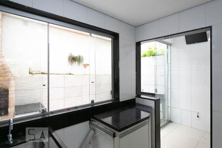 Cozinha  de casa para alugar com 2 quartos, 85m² em Planalto, Belo Horizonte