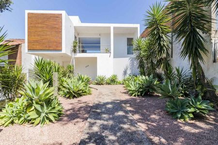 Casa à venda com 200m², 3 quartos e 3 vagasQuintal