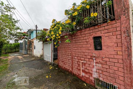 Casa para alugar com 60m², 2 quartos e 1 vaga Casa para alugar com 60m², 2 quartos e 1 vagaFachada