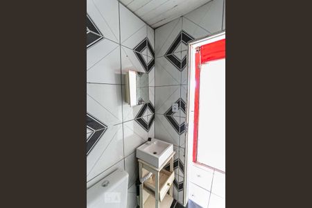 Casa para alugar com 60m², 2 quartos e 1 vaga Casa para alugar com 60m², 2 quartos e 1 vagaBanheiro