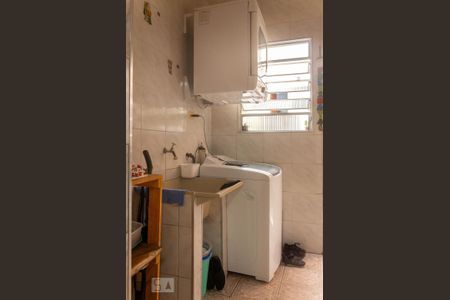 Casa à venda com 178m², 2 quartos e 2 vagas Casa à venda com 178m², 2 quartos e 2 vagasÁrea de Serviço