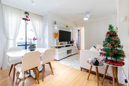 Sala de apartamento para alugar com 3 quartos, 75m² em Jardim Luanda, São Paulo