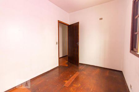 Quarto 2 de casa para alugar com 3 quartos, 90m² em Jardim Roberto, Osasco