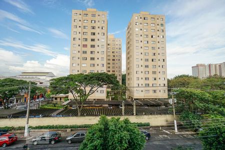 Vista da sala de apartamento para alugar com 2 quartos, 65m² em Vila Piratininga, São Paulo