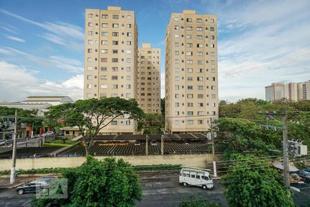 Apartamento para alugar com 65m², 2 quartos e 1 vagaVista da Rua