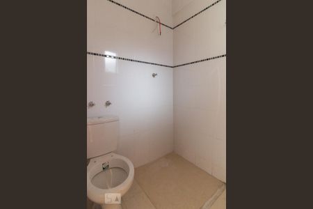 Banheiro de kitnet/studio para alugar com 1 quarto, 35m² em Penha de França, São Paulo