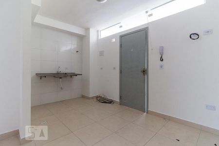 Sala/Cozinha de kitnet/studio para alugar com 1 quarto, 34m² em Penha de França, São Paulo