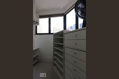 Apartamento à venda com 145m², 1 quarto e 2 vagasCloset