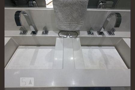 Apartamento à venda com 145m², 1 quarto e 2 vagasBanheiro da Suíte