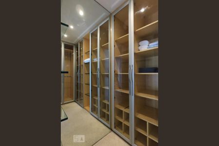 Apartamento à venda com 145m², 1 quarto e 2 vagasCloset