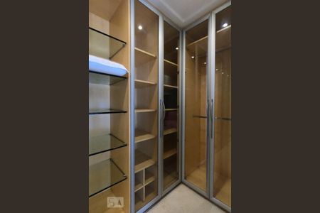 Apartamento à venda com 145m², 1 quarto e 2 vagasCloset