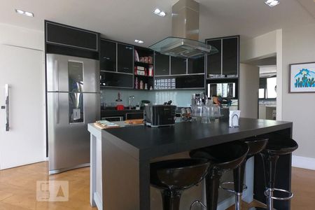 Apartamento à venda com 145m², 1 quarto e 2 vagasCozinha