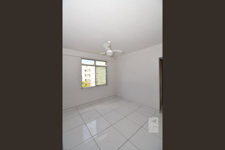 Sala de apartamento para alugar com 2 quartos, 50m² em Irajá, Rio de Janeiro