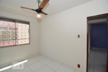 Quarto 1 de apartamento para alugar com 2 quartos, 50m² em Irajá, Rio de Janeiro