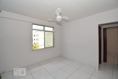 Sala de apartamento para alugar com 2 quartos, 50m² em Irajá, Rio de Janeiro
