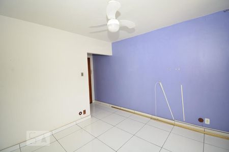Sala de apartamento para alugar com 2 quartos, 50m² em Irajá, Rio de Janeiro