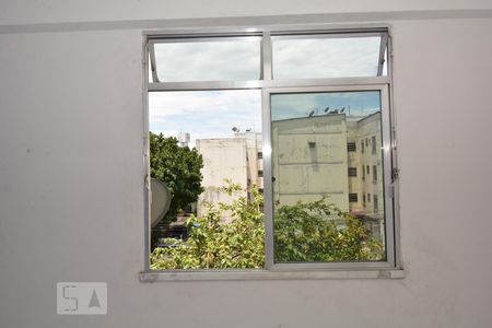 Sala de apartamento para alugar com 2 quartos, 50m² em Irajá, Rio de Janeiro