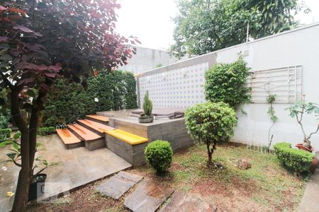 Casa à venda com 250m², 3 quartos e 3 vagasQuintal