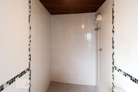 Casa à venda com 250m², 3 quartos e 3 vagasBanheiro da edícula