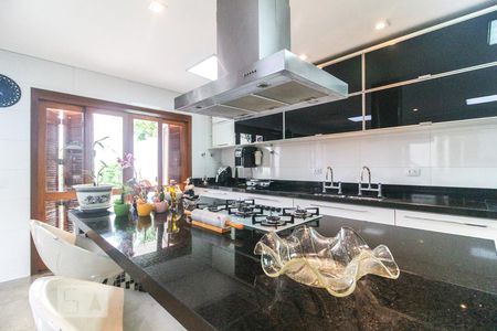 Casa à venda com 250m², 3 quartos e 3 vagasCozinha