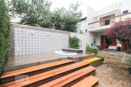 Casa à venda com 250m², 3 quartos e 3 vagasQuintal