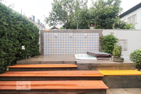 Casa à venda com 250m², 3 quartos e 3 vagasQuintal