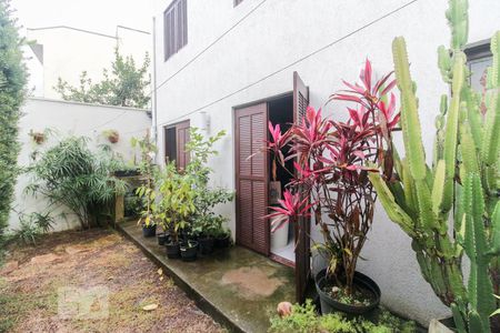 Casa à venda com 250m², 3 quartos e 3 vagasEdícula