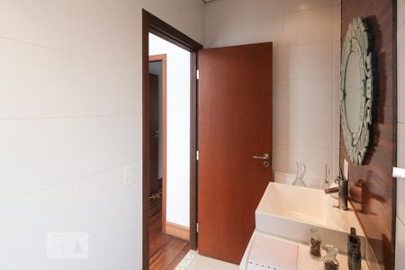 Casa à venda com 250m², 3 quartos e 3 vagasBanheiro