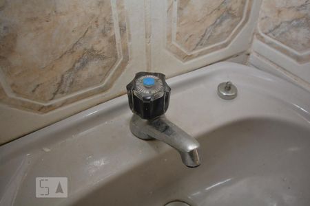 Apartamento para alugar com 75m², 2 quartos e 1 vagaBanheiro - Torneira