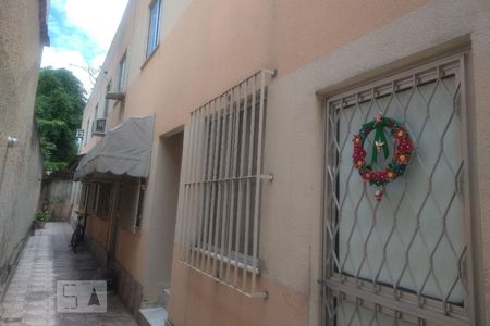Apartamento para alugar com 75m², 2 quartos e 1 vagaFachada