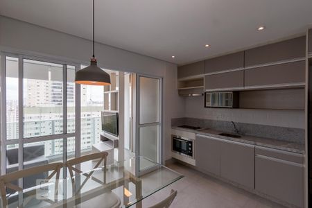 Sala/Cozinha de apartamento para alugar com 1 quarto, 40m² em Cidade Monções, São Paulo