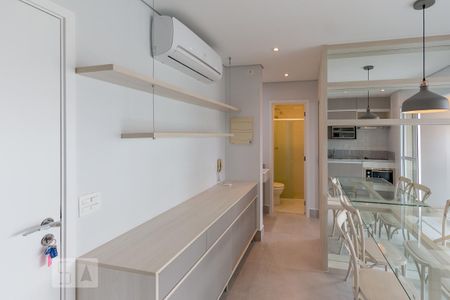 Sala/Cozinha de apartamento para alugar com 1 quarto, 40m² em Cidade Monções, São Paulo