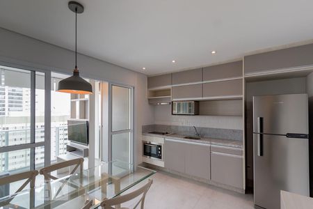 Sala/Cozinha de apartamento para alugar com 1 quarto, 40m² em Cidade Monções, São Paulo