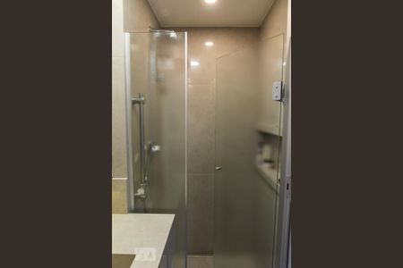 Apartamento à venda com 72m², 3 quartos e 2 vagas Apartamento à venda com 72m², 3 quartos e 2 vagasBanheiro