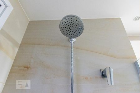 Apartamento à venda com 72m², 3 quartos e 2 vagas Apartamento à venda com 72m², 3 quartos e 2 vagasChuveiro