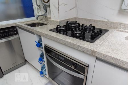Apartamento à venda com 72m², 3 quartos e 2 vagas Apartamento à venda com 72m², 3 quartos e 2 vagasCooktop