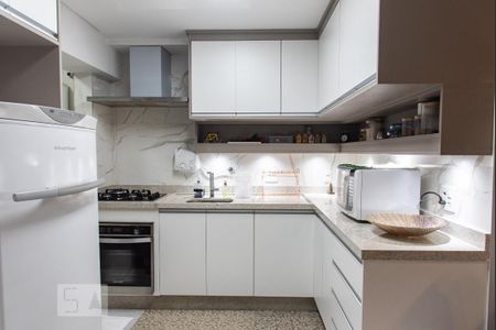 Apartamento à venda com 72m², 3 quartos e 2 vagas Apartamento à venda com 72m², 3 quartos e 2 vagasCozinha